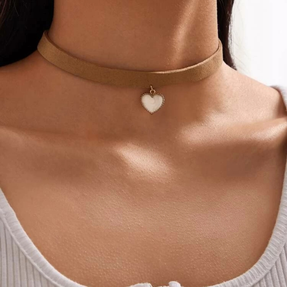 🤍 NEW! BROWN CHOKER W/ HEART PENDANT